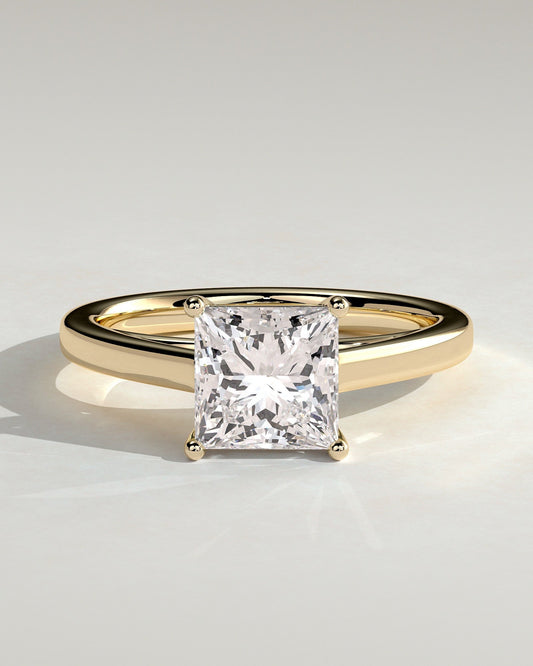 Aurelle – Princess Solitär Verlobungsring in 14k/18k Gelbgold mit Labordiamant | Élysée Diamonds
