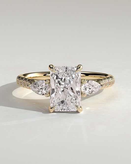Elowen – Radiant Trilogy Verlobungsring mit Pavé in 14k/18k Gelbgold mit Labordiamant | Élysée Diamonds