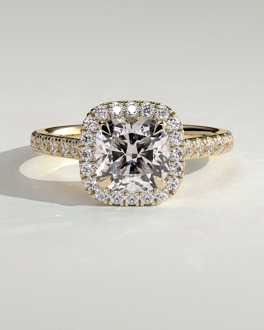 Capucine – Cushion Verlobungsring mit Halo & Pavé in 14k/18k Gelbgold mit Labordiamant | Élysée Diamonds
