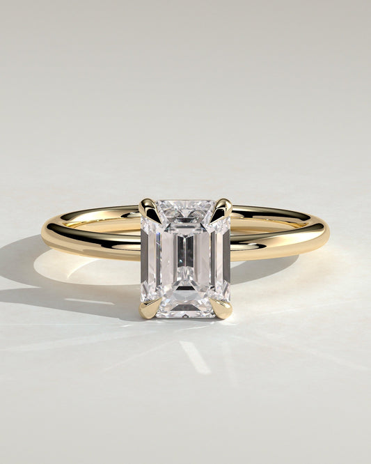 Celine – Emerald Solitär Verlobungsring in 14k/18k Gelbgold mit Labordiamant | Élysée Diamonds