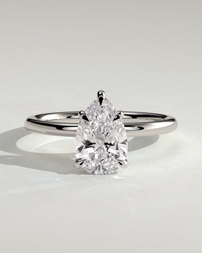 Valora – Pear Solitär Verlobungsring in 14k/18k Weißgold mit Labordiamant | Élysée Diamonds