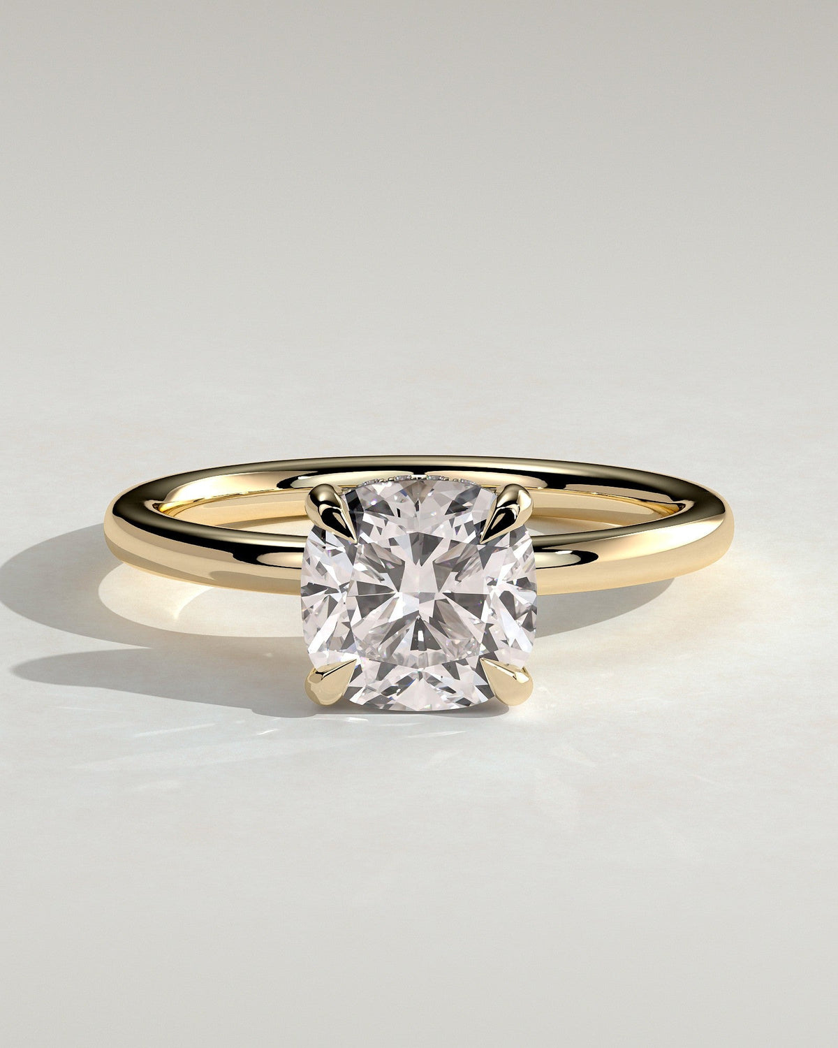 Sorella – Cushion Verlobungsring mit Hidden Halo in 14k/18k Gelbgold mit Labordiamant | Élysée Diamonds