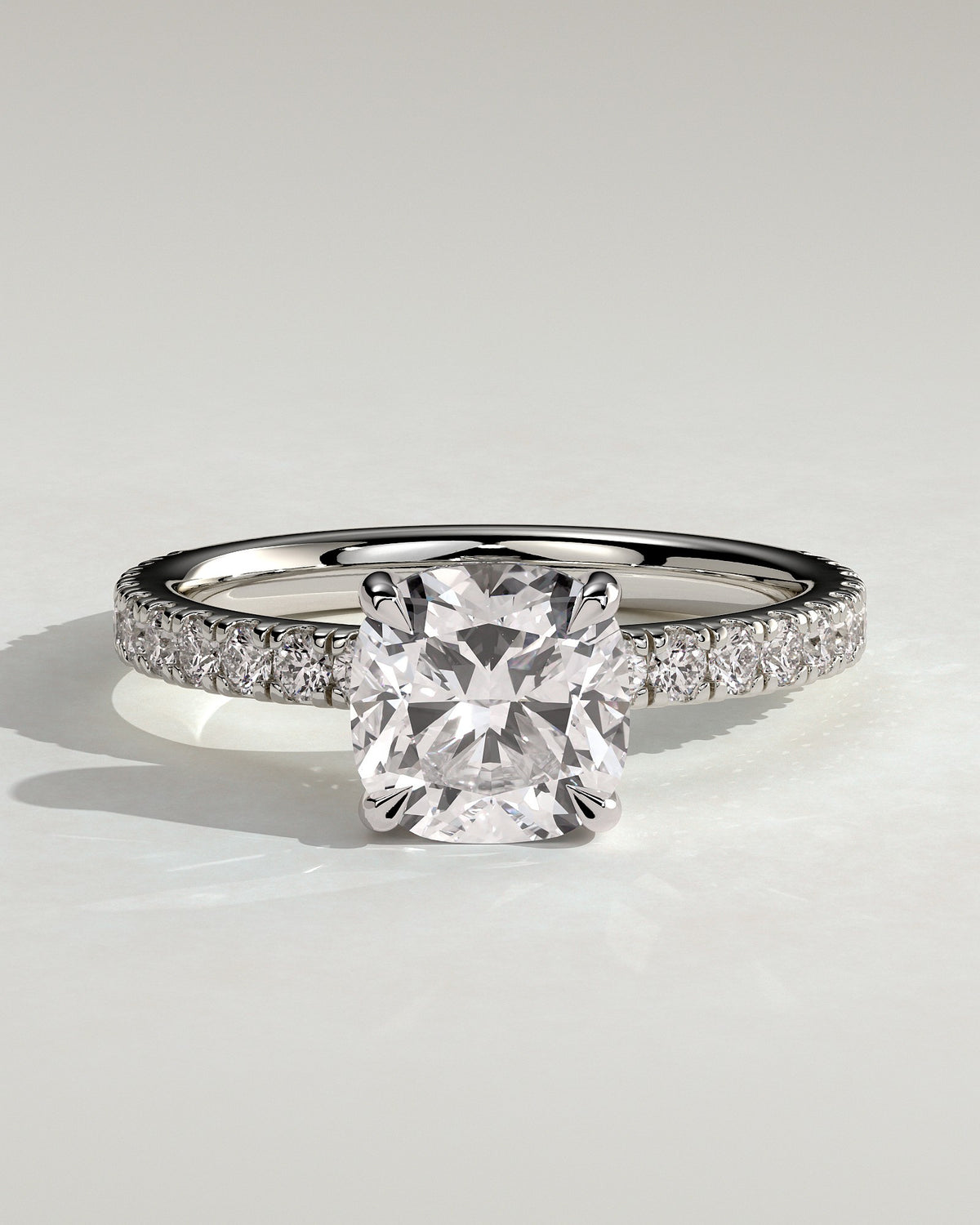 Noémie – Cushion Verlobungsring mit Hidden Halo & Pavé in 14k/18k Weißgold mit Labordiamant | Élysée Diamonds