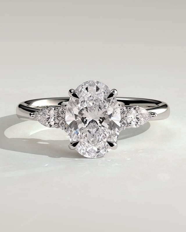 Souline – Ovaler Trilogy Verlobungsring in 14k/18k Weißgold mit Labordiamant | Élysée Diamonds