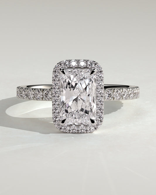 Alora – Radiant Verlobungsring mit Halo & Pavé in 14k/18k Weißgold mit Labordiamant | Élysée Diamonds