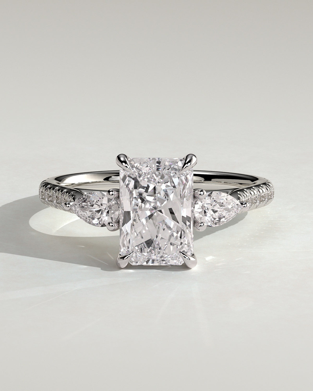 Elowen – Radiant Trilogy Verlobungsring mit Pavé in 14k/18k Weißgold mit Labordiamant | Élysée Diamonds
