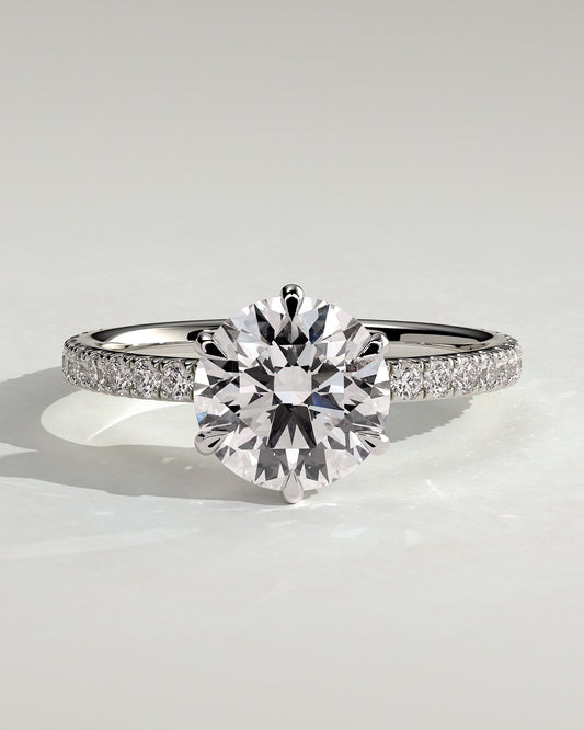 Lumière – Runder Solitär Verlobungsring mit Pavé in 14k/18k Weißgold mit Labordiamant | Élysée Diamonds